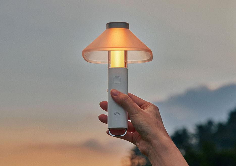 工业设计公司新作：便携式多功能LED灯具外观设计案例